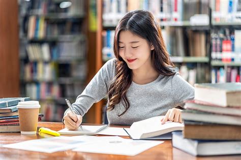College Babe Wants to Fuck While Studying .